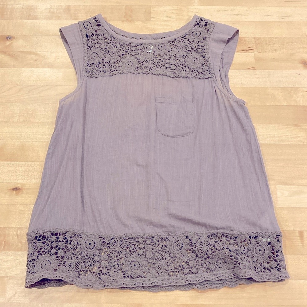 Gray/taupe shirt with lace details and cap sleeves, size 0